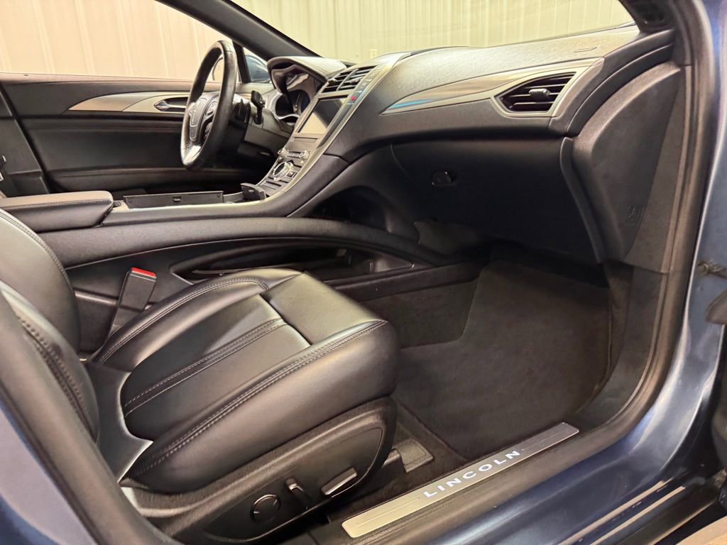 Used 2019 Lincoln MKZ Premiere image 26