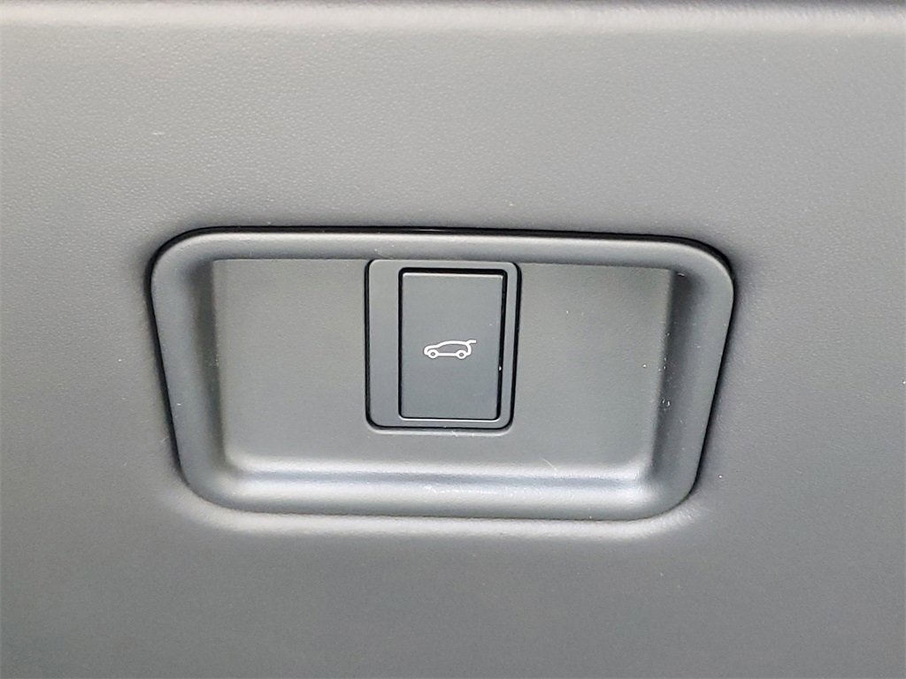 New 2025 Land Rover Range Rover SE image 13