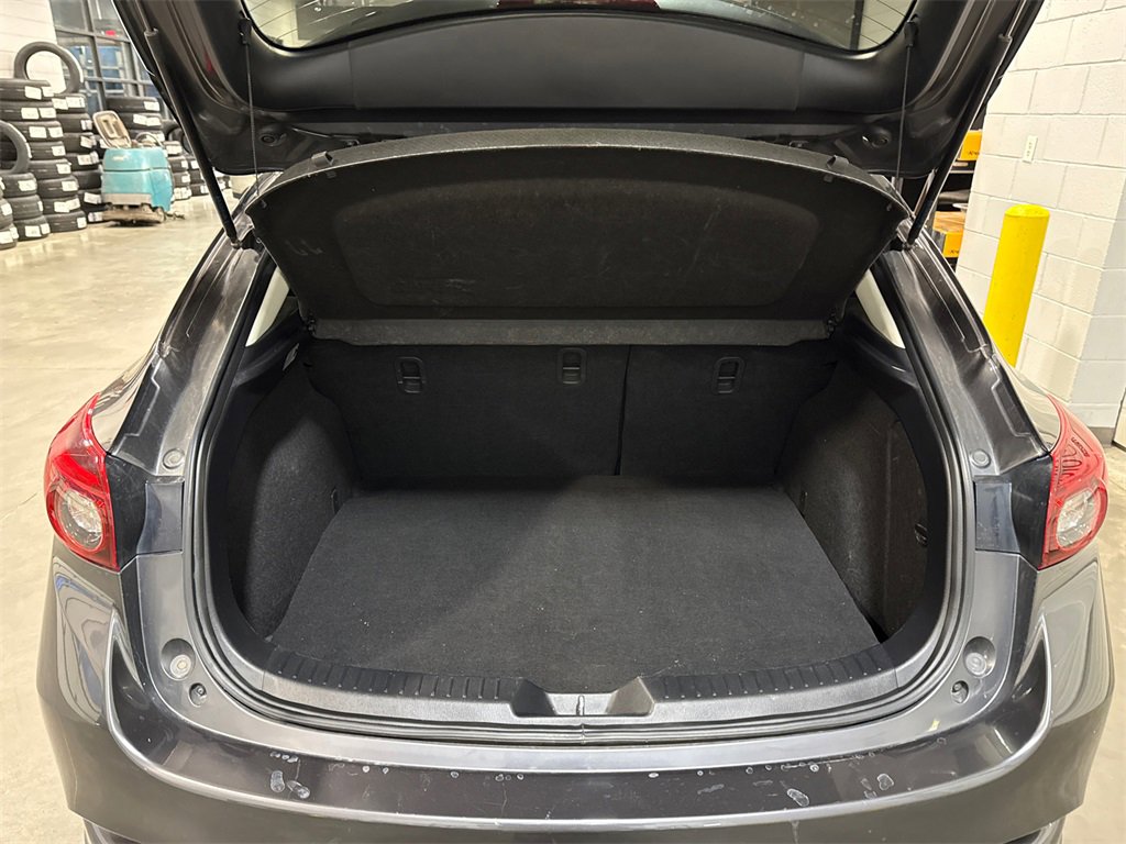 Used 2018 MAZDA MAZDA3 Grand Touring w/ Premium Equipment Package image 12
