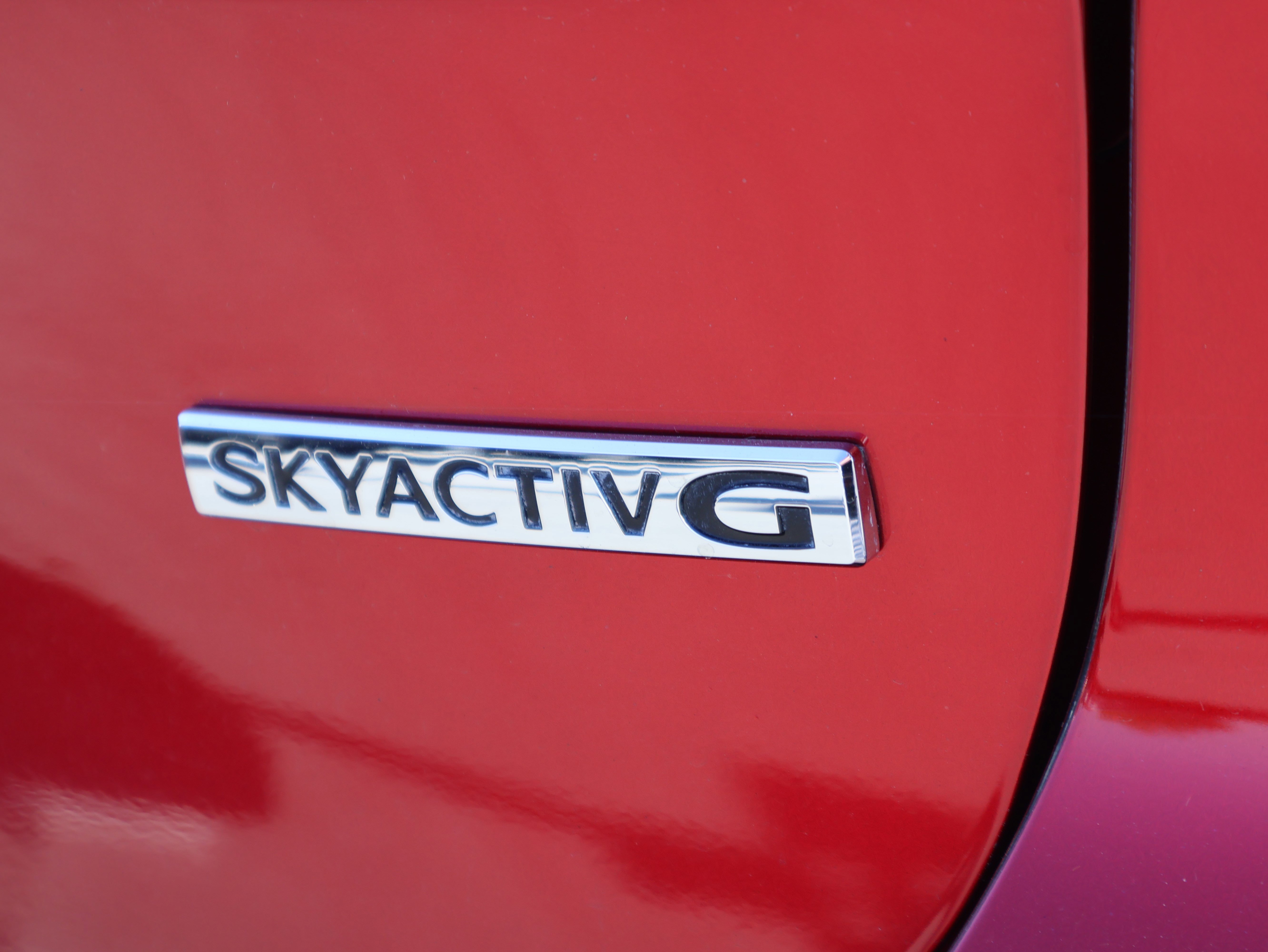 Used 2019 MAZDA MAZDA3 Hatchback w/ Preferred Package image 16