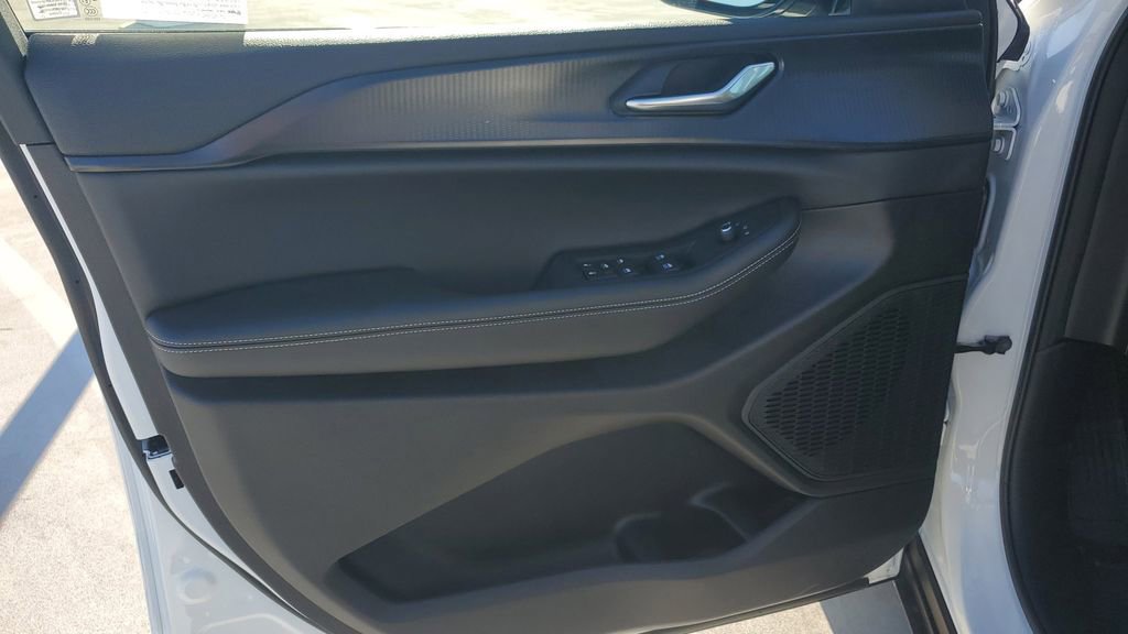 New 2025 Jeep Grand Cherokee L Altitude image 22