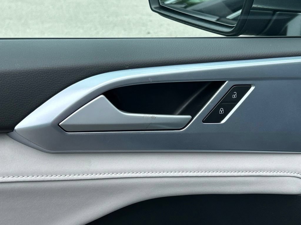 New 2026 Volkswagen Taos SE w/ Panoramic Sunroof Package FWD image 18