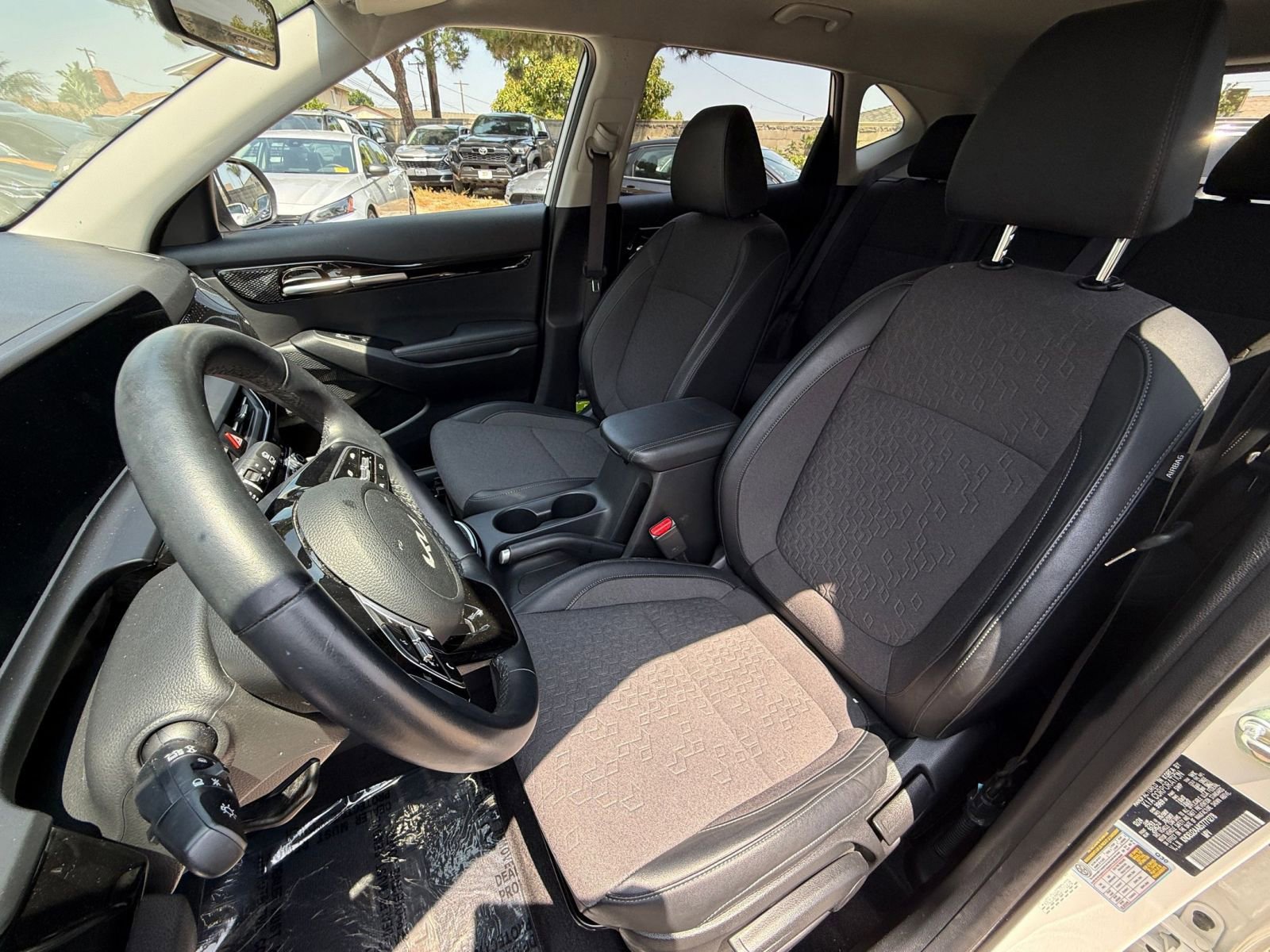Used 2025 Kia Seltos S FWD image 34