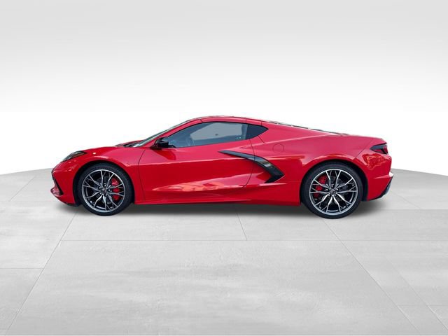 Used 2024 Chevrolet Corvette Stingray Coupe w/ 1LT RWD video 2