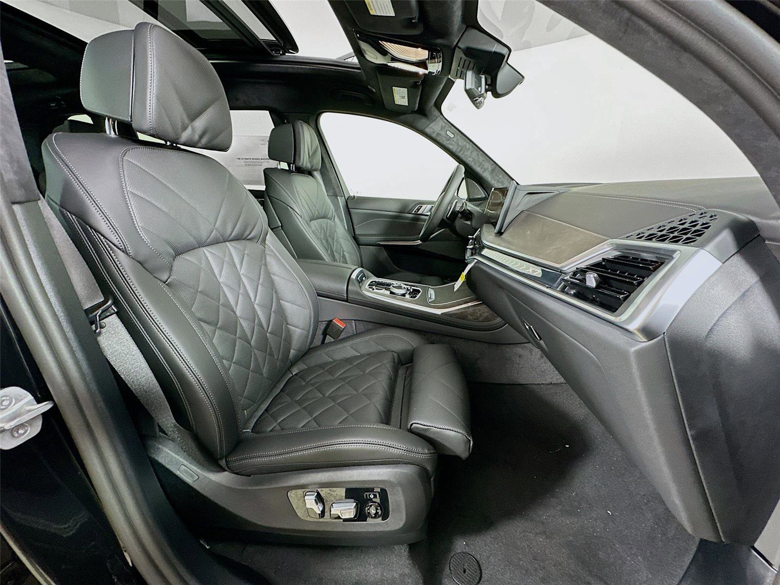 New 2026 BMW X7 xDrive40i w/ Executive Package image 29