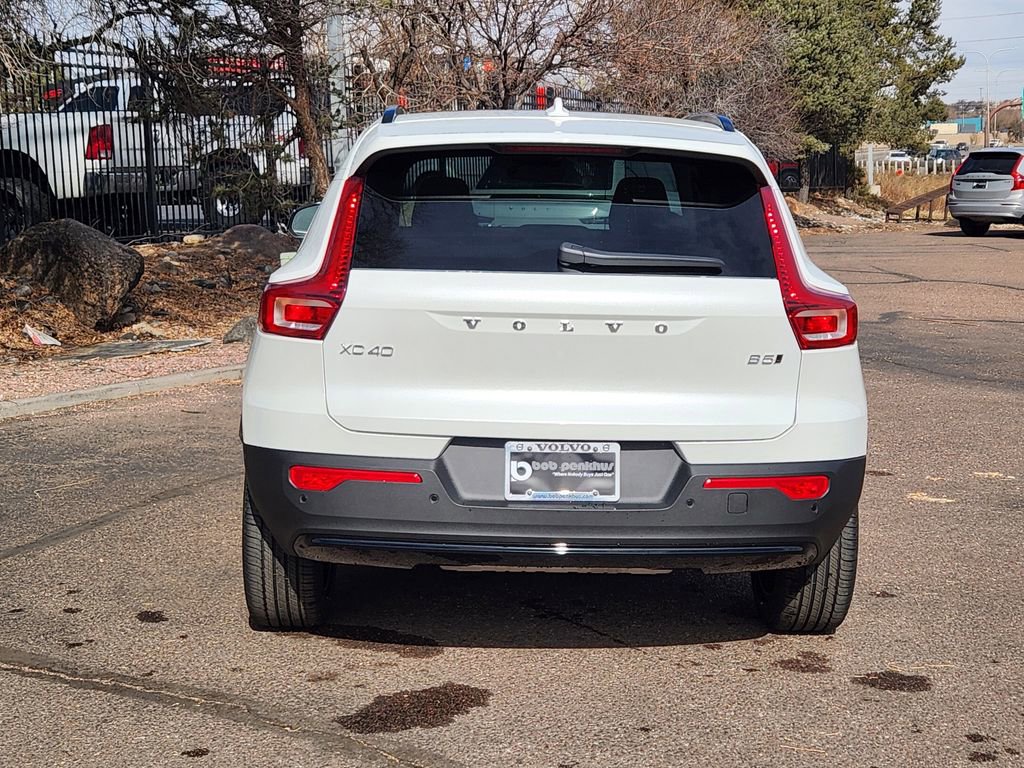 New 2026 Volvo XC40 B5 Plus w/ Protection Package Premier image 25