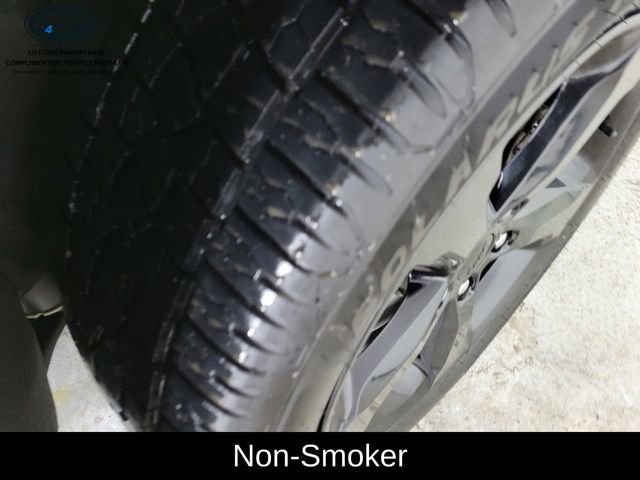 Used 2023 Jeep Grand Cherokee L Laredo image 11