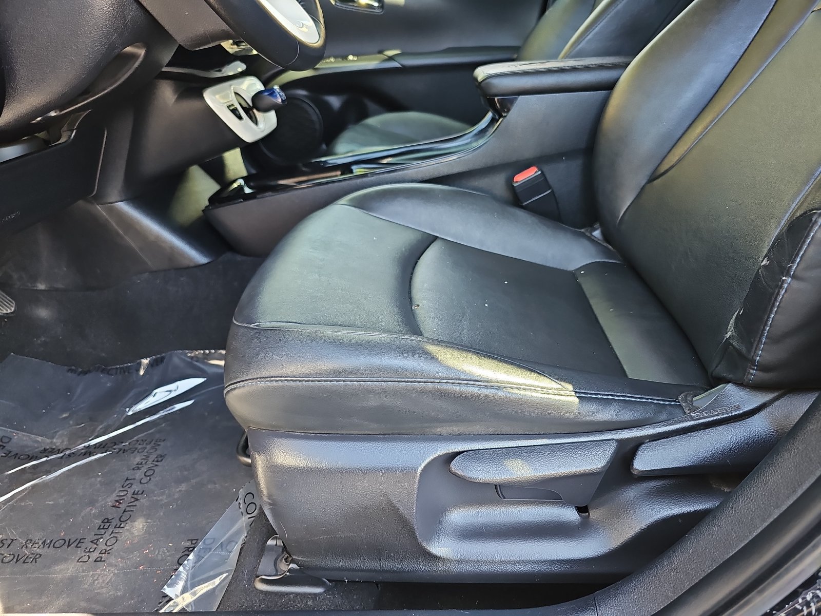 Used 2017 Toyota Prius Three Touring w/ Carpet Mat Package FWD image 29