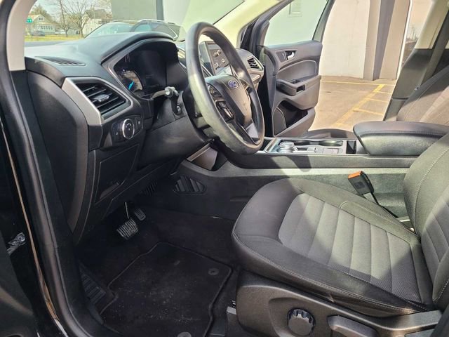 Used 2022 Ford Edge SE w/ Black Appearance Package image 13