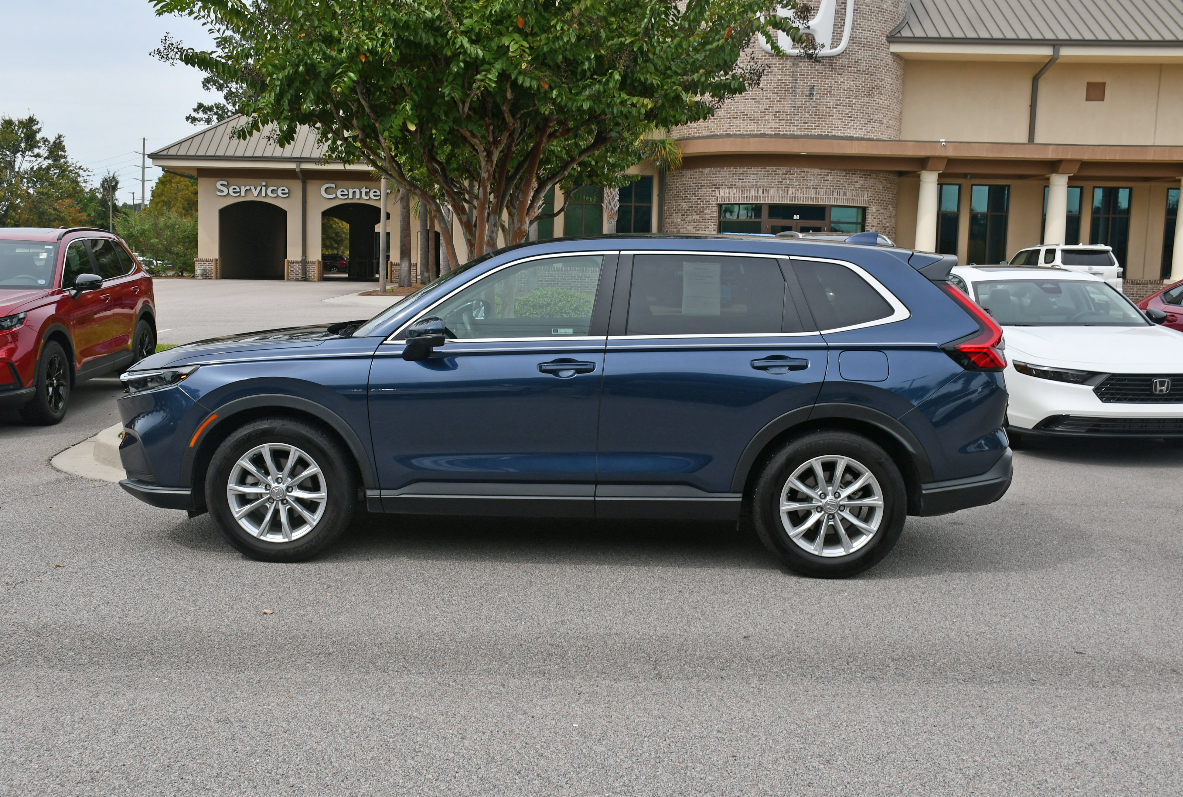 Certified 2024 Honda CR-V EX image 2