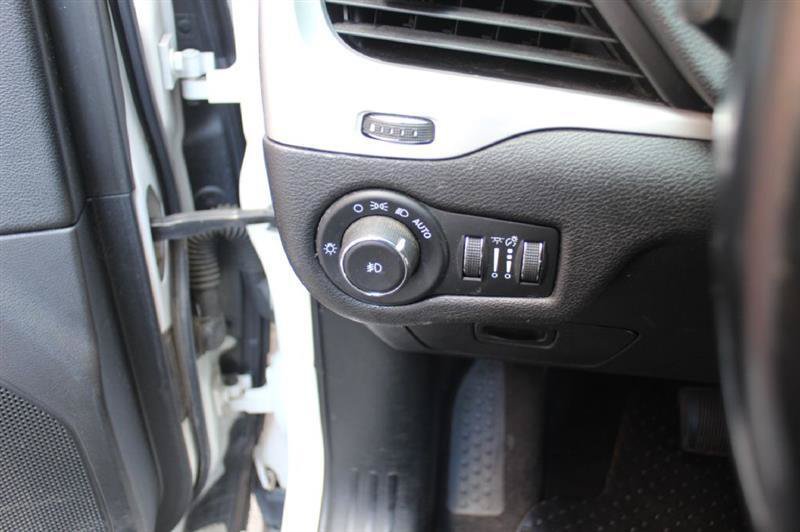 Used 2018 Jeep Cherokee Trailhawk AWD/4WD image 20