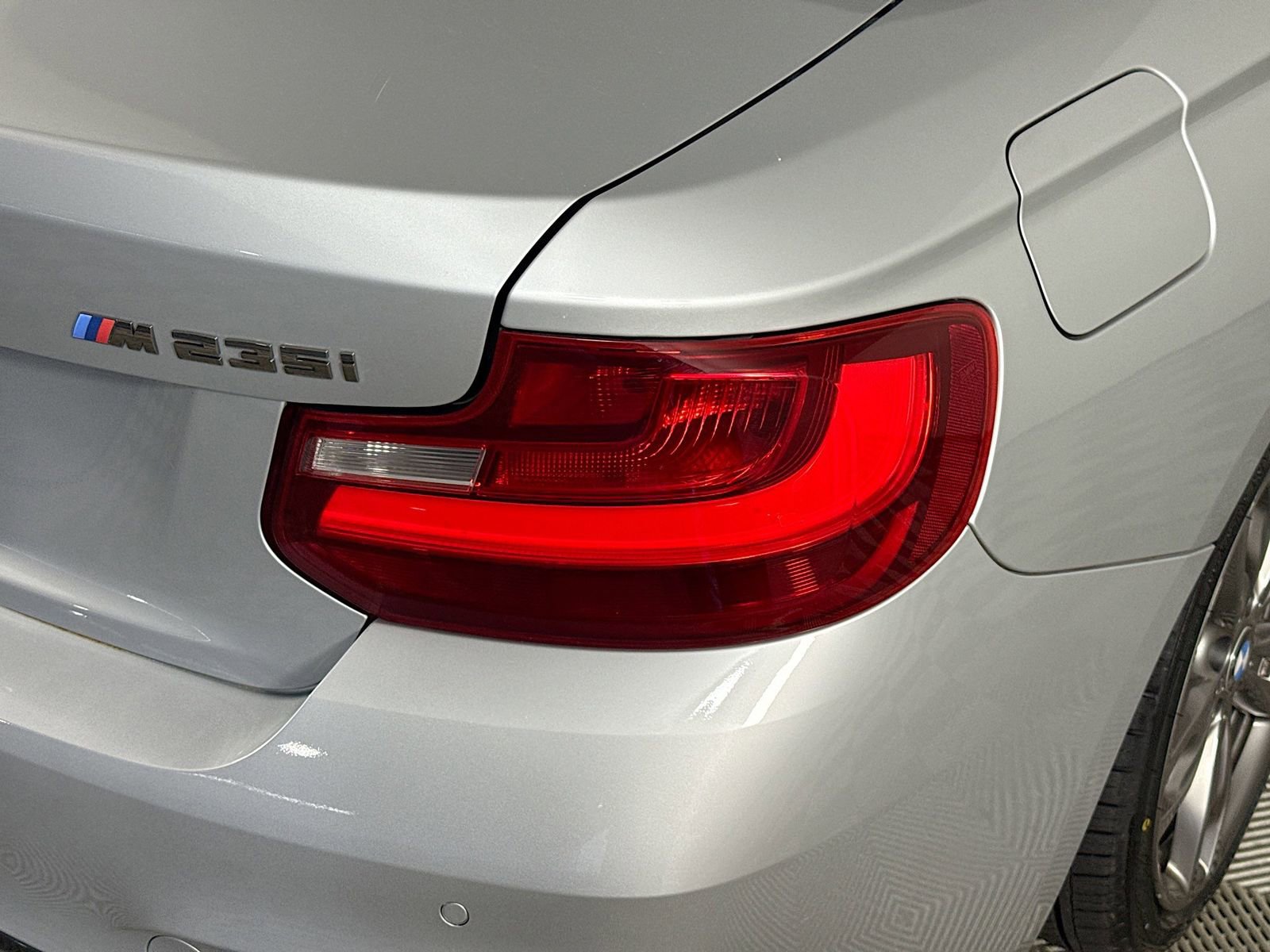 Used 2016 BMW M235i Convertible image 28