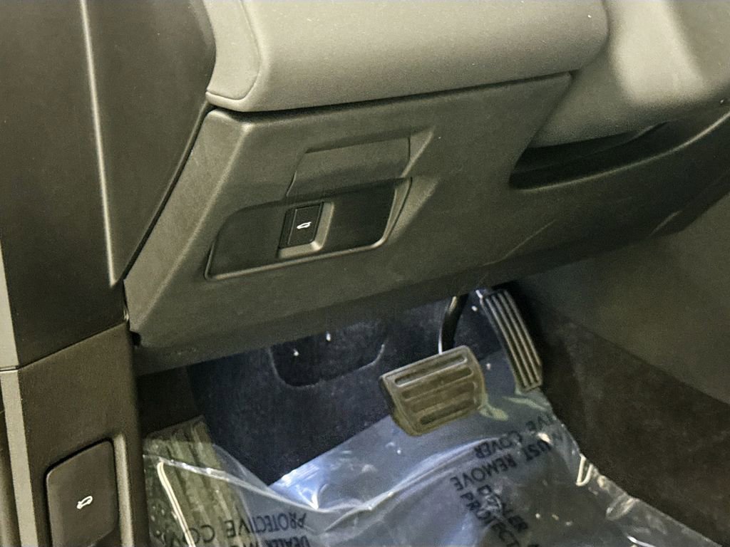 Used 2026 Land Rover Range Rover Evoque S image 10