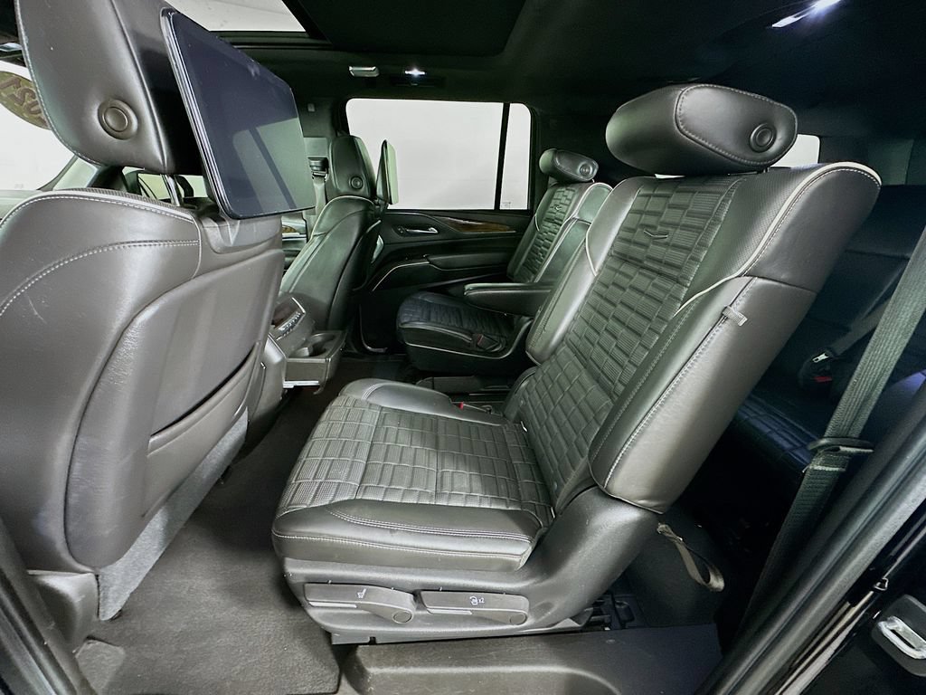 Used 2021 Cadillac Escalade ESV Premium Luxury Platinum AWD/4WD image 33