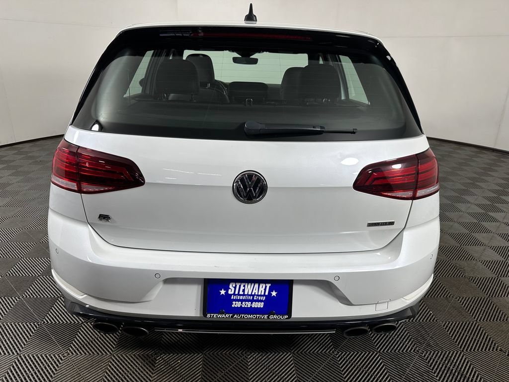 Used 2018 Volkswagen Golf R 4-Door AWD/4WD image 4