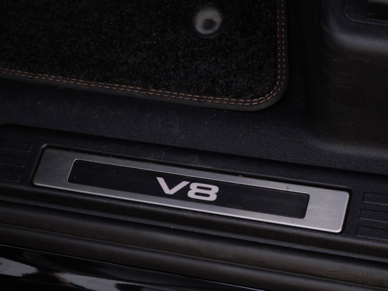 Used 2024 Land Rover Defender 110 V8 image 16