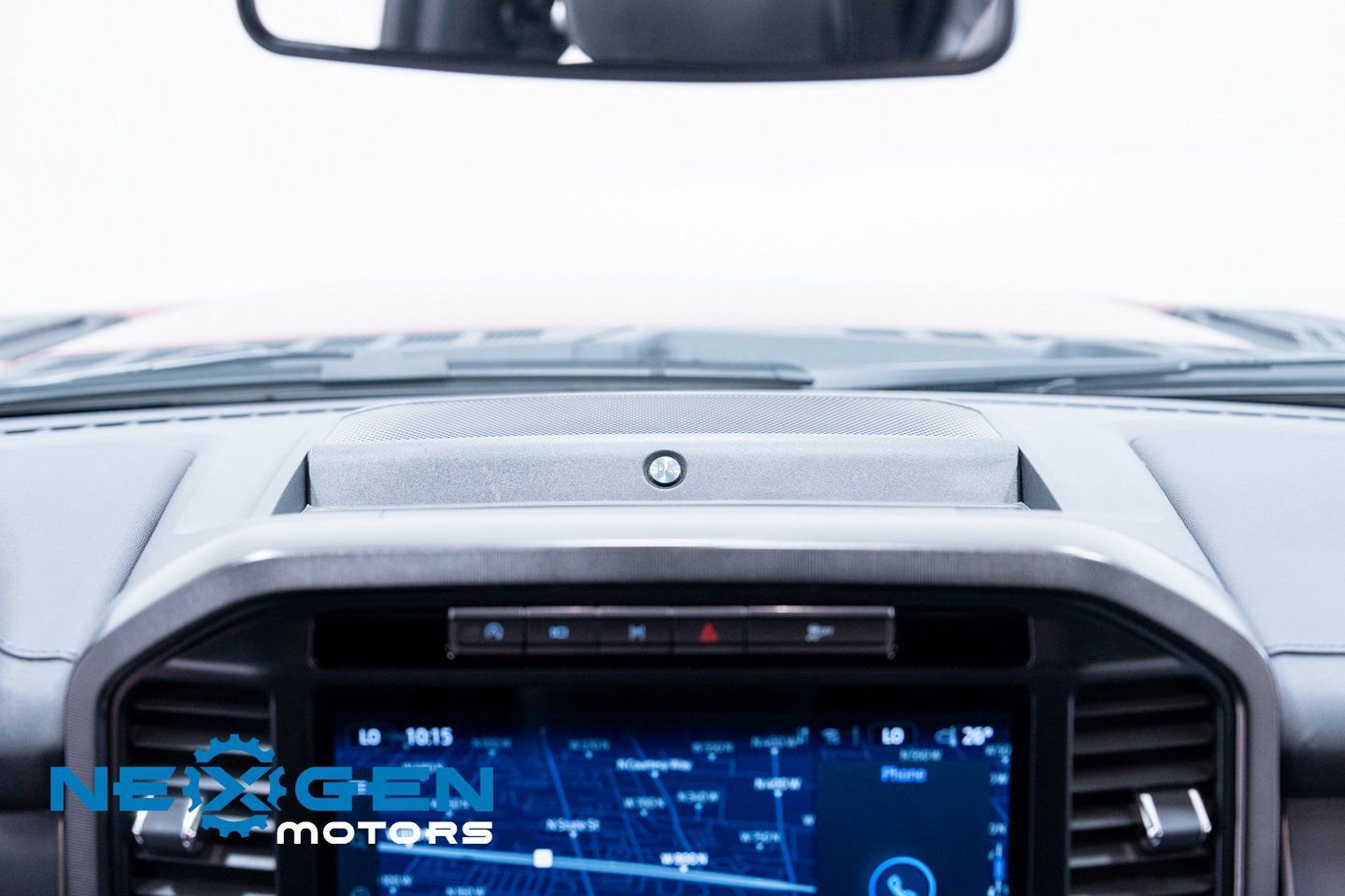 Used 2024 Ford F150 Platinum image 11