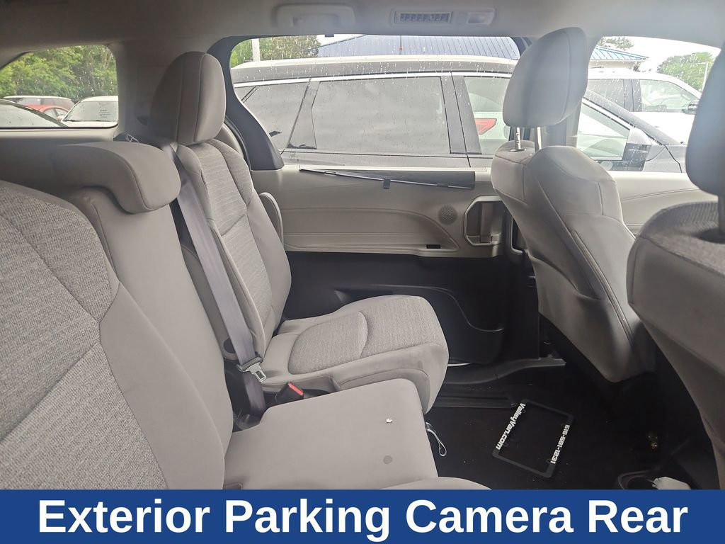 Used 2022 Toyota Sienna LE FWD image 10