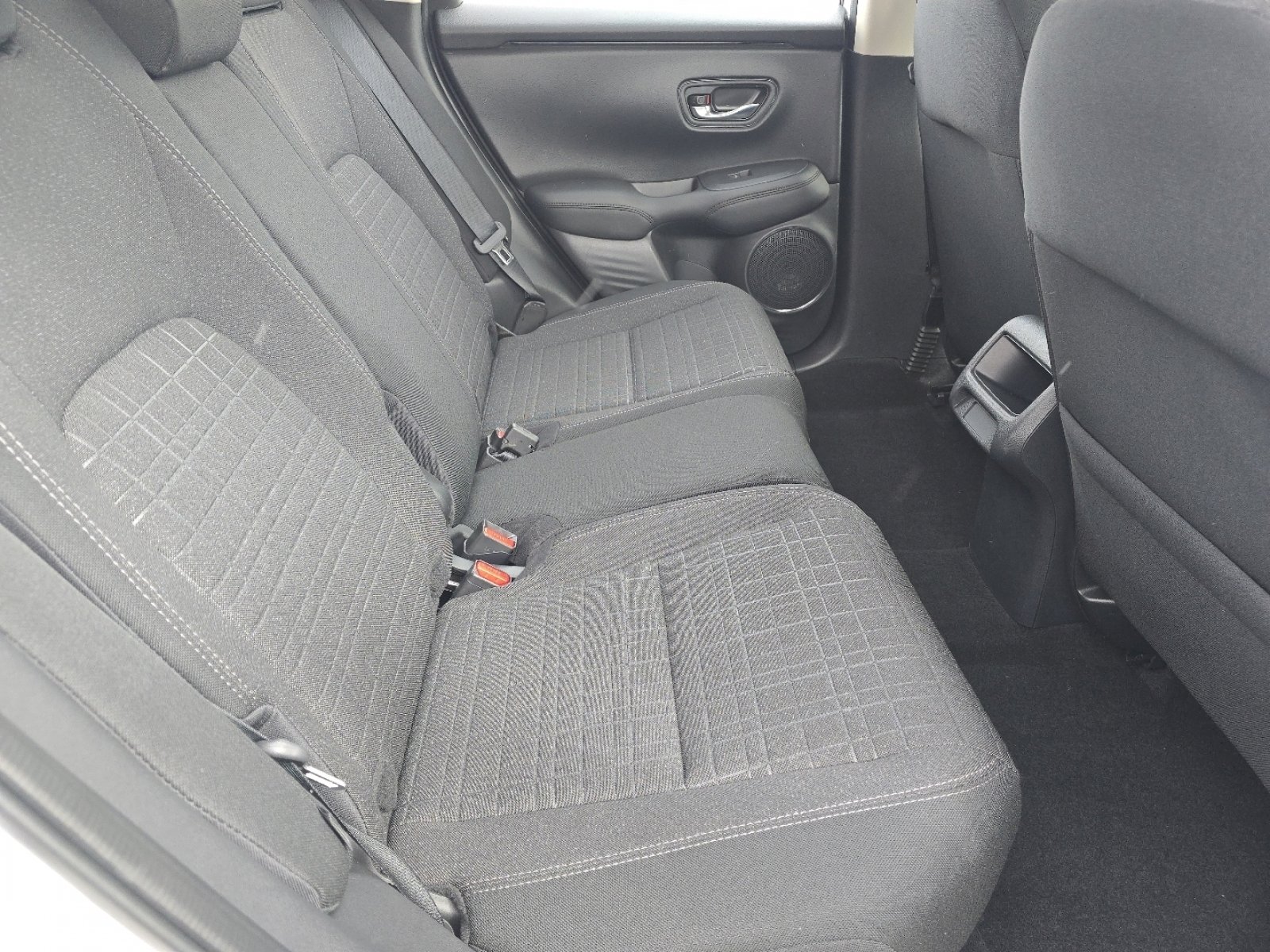 Used 2025 Honda HR-V LX image 23