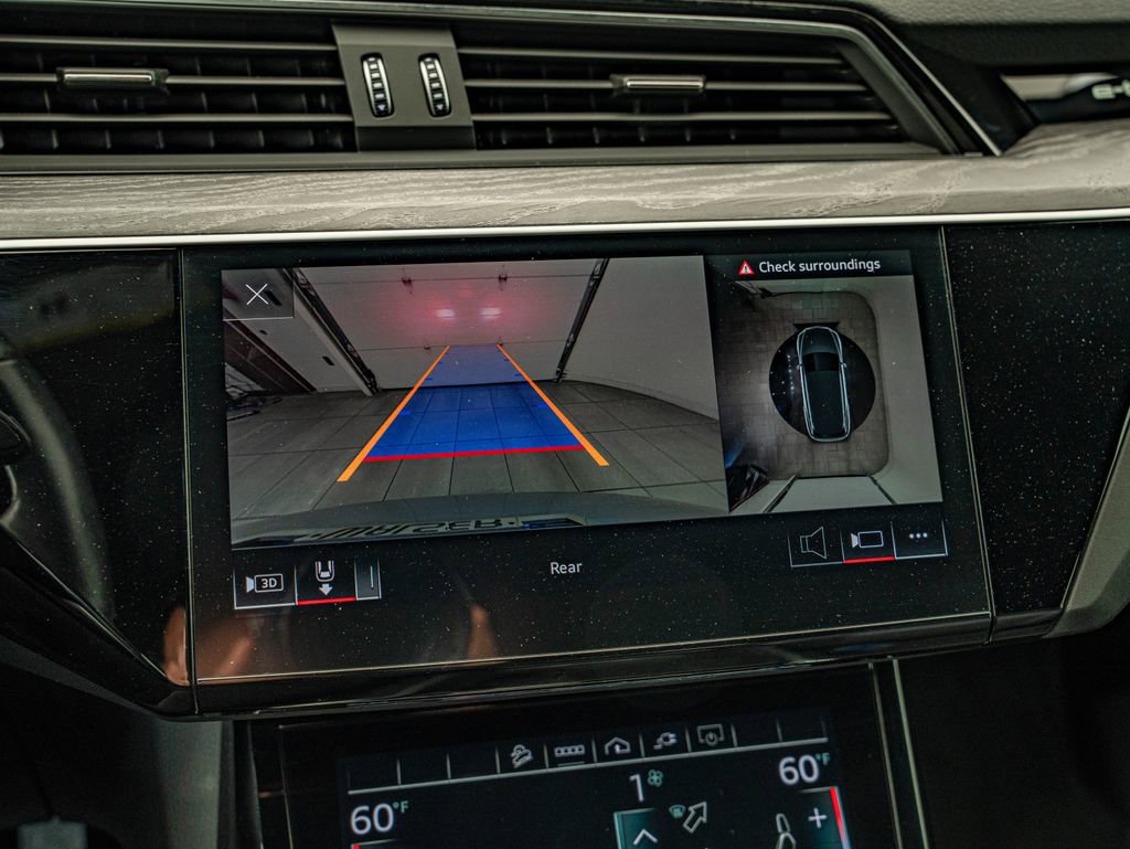 Used 2022 Audi e-tron Premium Plus w/ Premium Plus Package image 27