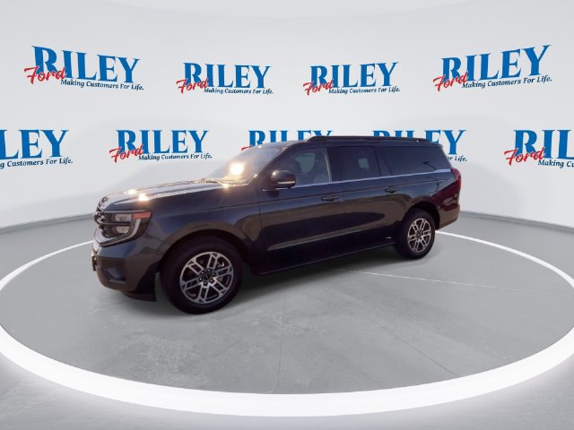 Used 2025 Ford Expedition Max Active AWD/4WD image 4