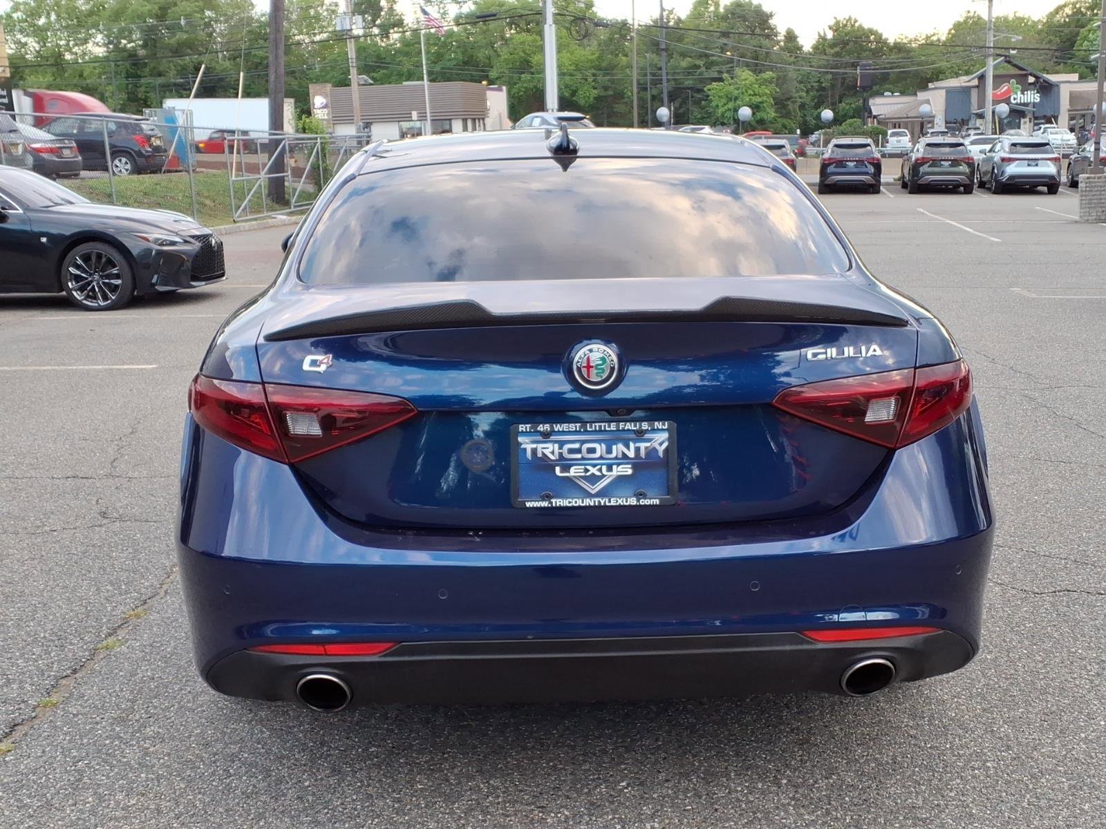 Used 2018 Alfa Romeo Giulia AWD image 6