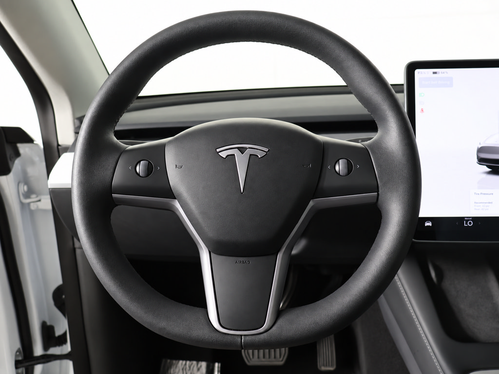 Used 2023 Tesla Model Y Long Range AWD/4WD image 34