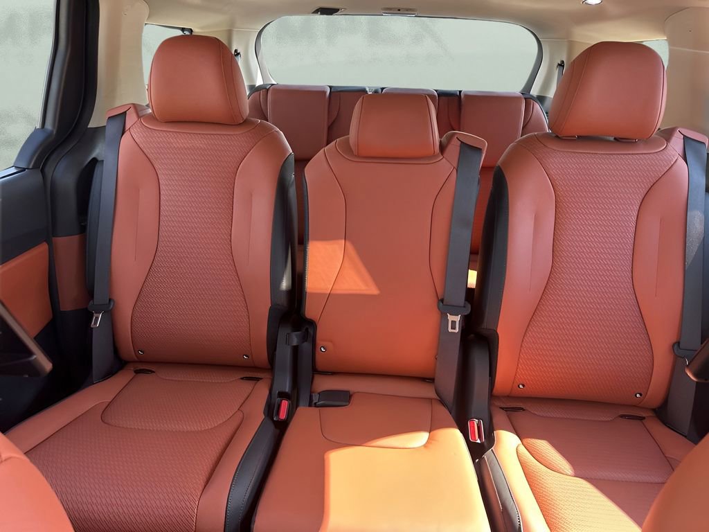 Used 2024 Kia Carnival SX Prestige FWD image 13