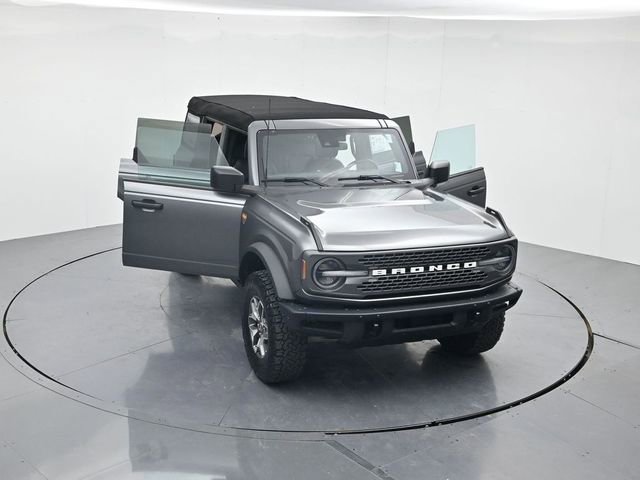 Used 2024 Ford Bronco Badlands image 47
