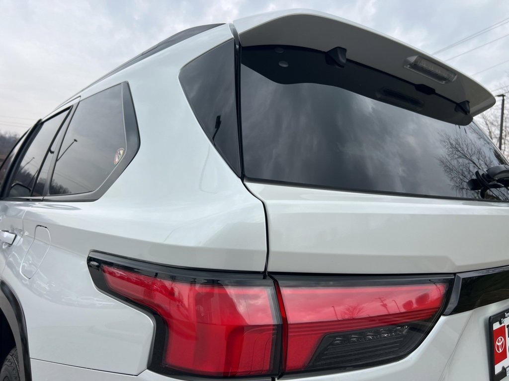 New 2026 Toyota Sequoia Platinum image 23