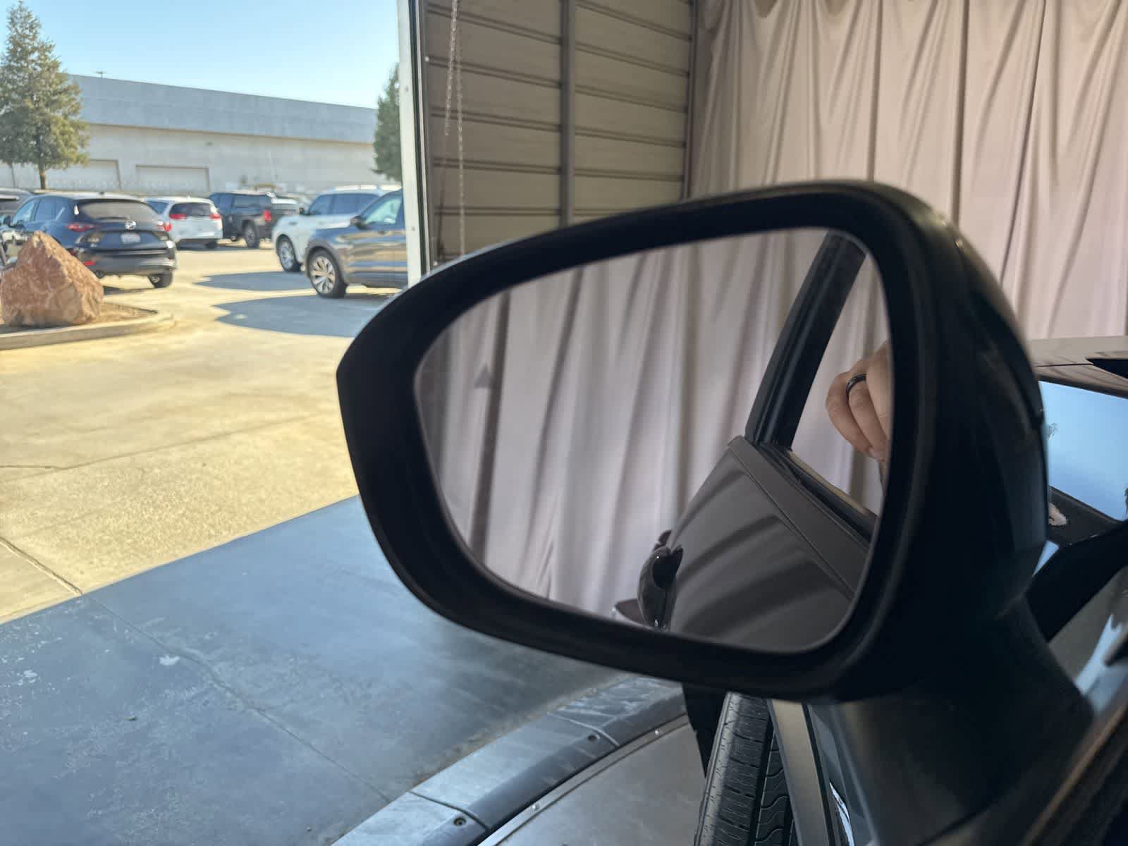 Used 2022 Nissan Rogue SV AWD/4WD image 17