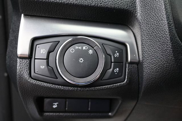 Used 2019 Ford Explorer XLT w/ Equipment Group 202A FWD image 23