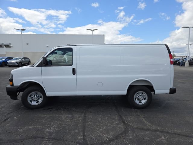 New 2026 Chevrolet Express 2500 w/ Driver Convenience Package RWD image 11