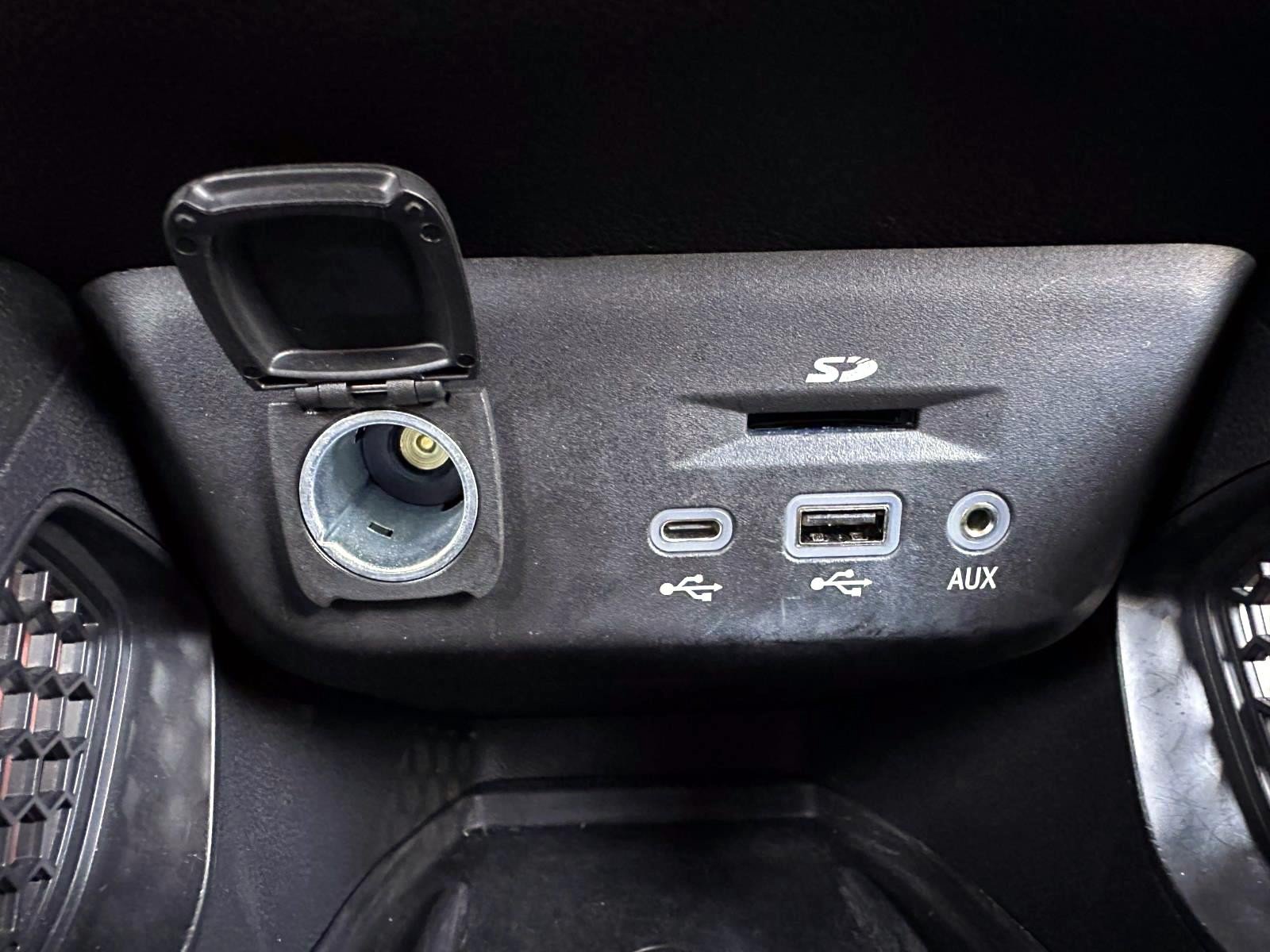 Used 2023 Chevrolet TrailBlazer RS w/ Sun and Liftgate Package AWD/4WD image 24