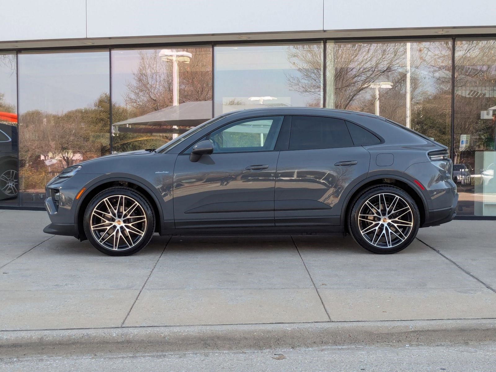 New 2026 Porsche Macan Electric RWD image 2