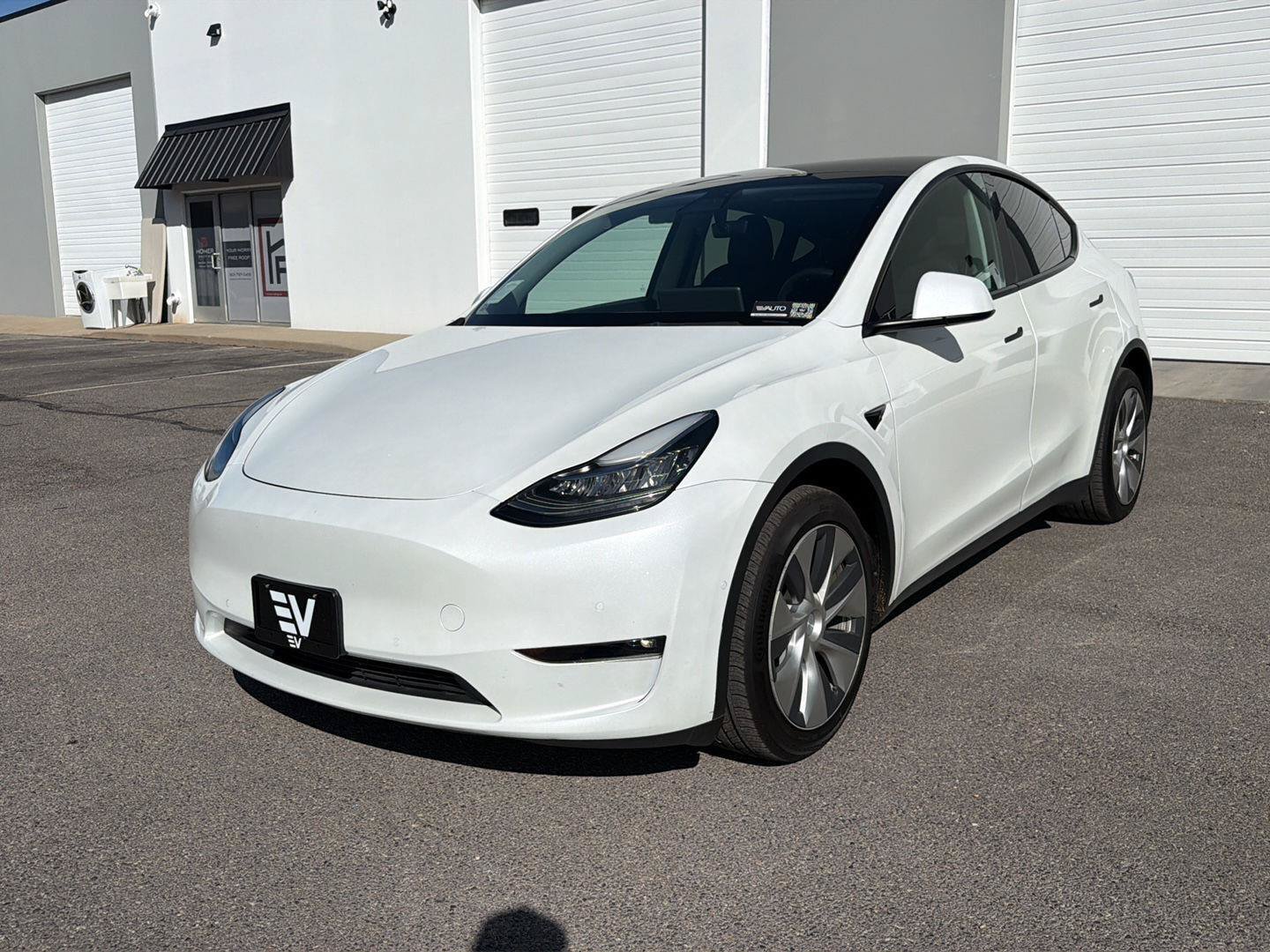Used 2021 Tesla Model Y Long Range AWD/4WD image 3