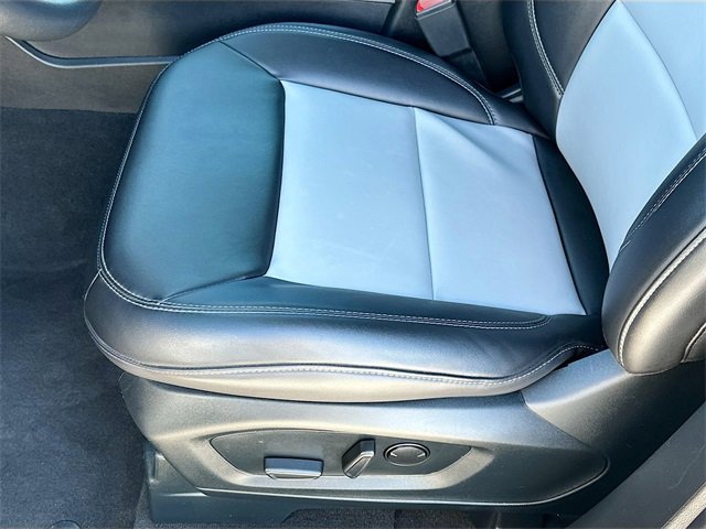Used 2024 Ford Explorer XLT w/ Equipment Group 202A image 18