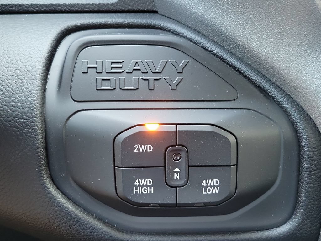 New 2026 RAM 2500 Laramie AWD/4WD image 24