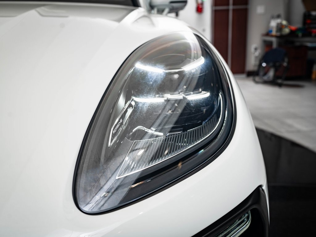 Certified 2024 Porsche Macan image 15