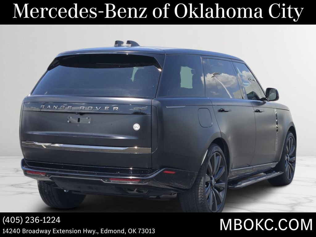 Used 2024 Land Rover Range Rover SV AWD/4WD image 5