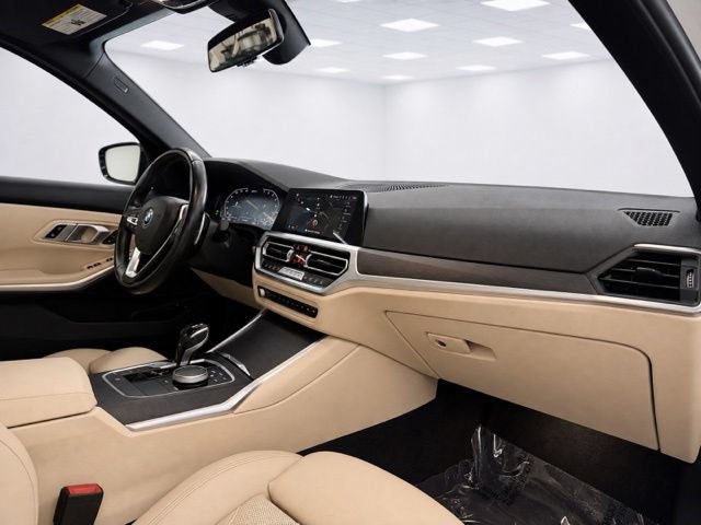 Used 2022 BMW 330e RWD image 11