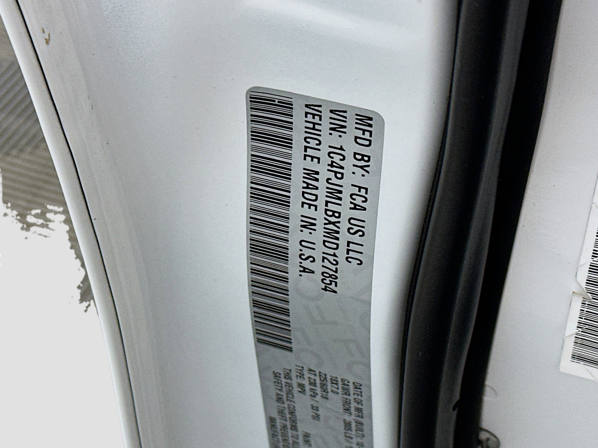 Used 2021 Jeep Cherokee Latitude Plus image 12