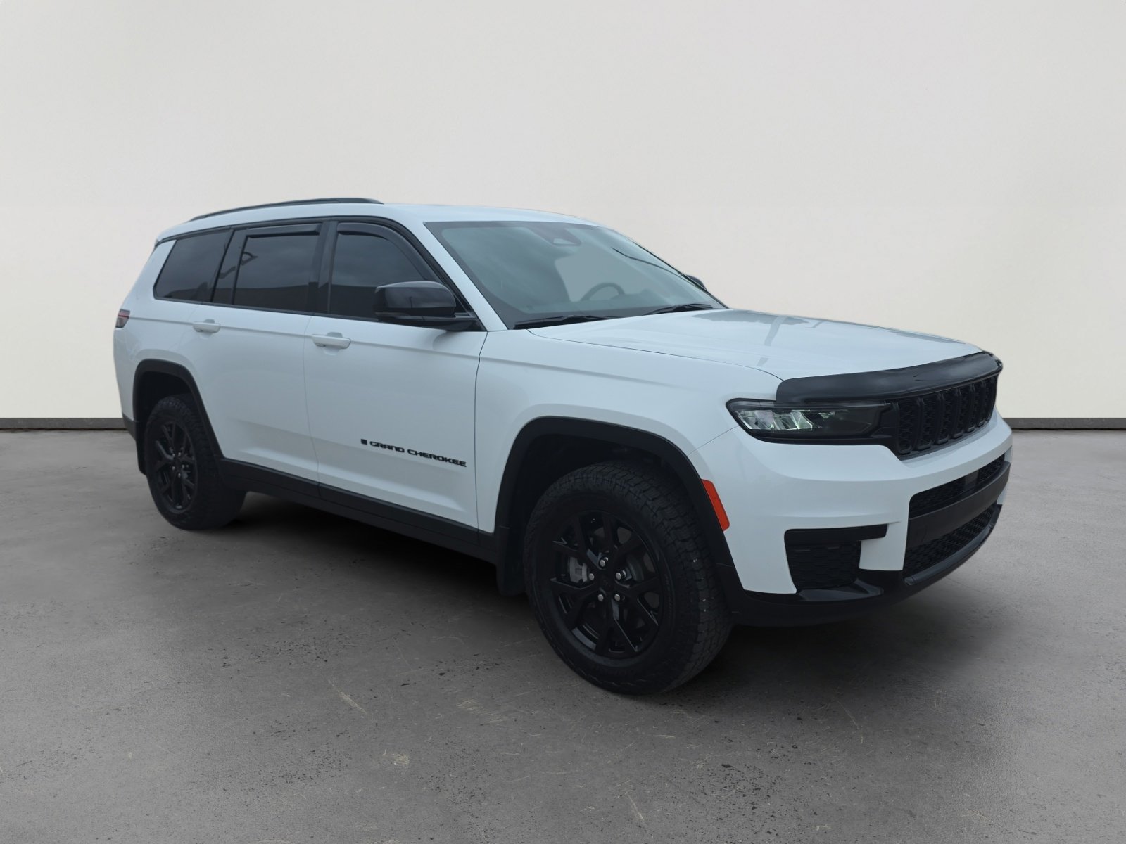 Used 2024 Jeep Grand Cherokee L Altitude image 7