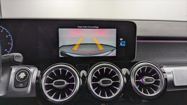 Used 2021 Mercedes-Benz GLB 250 w/ Premium Package image 29