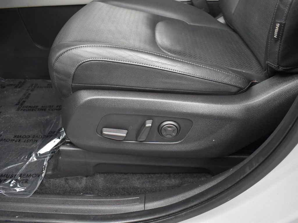 Certified 2024 Kia Carnival SX Prestige image 11