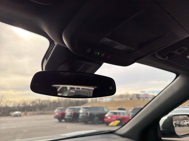 Used 2025 Chevrolet Equinox LT image 58