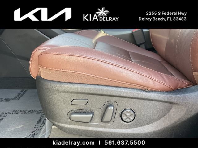 Used 2024 Kia Telluride SX w/ Towing Package FWD image 18