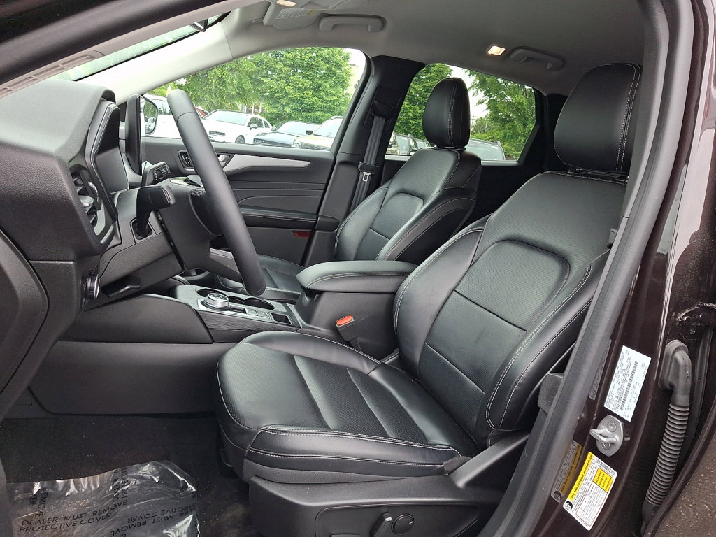 Used 2023 Ford Escape Platinum AWD/4WD image 24