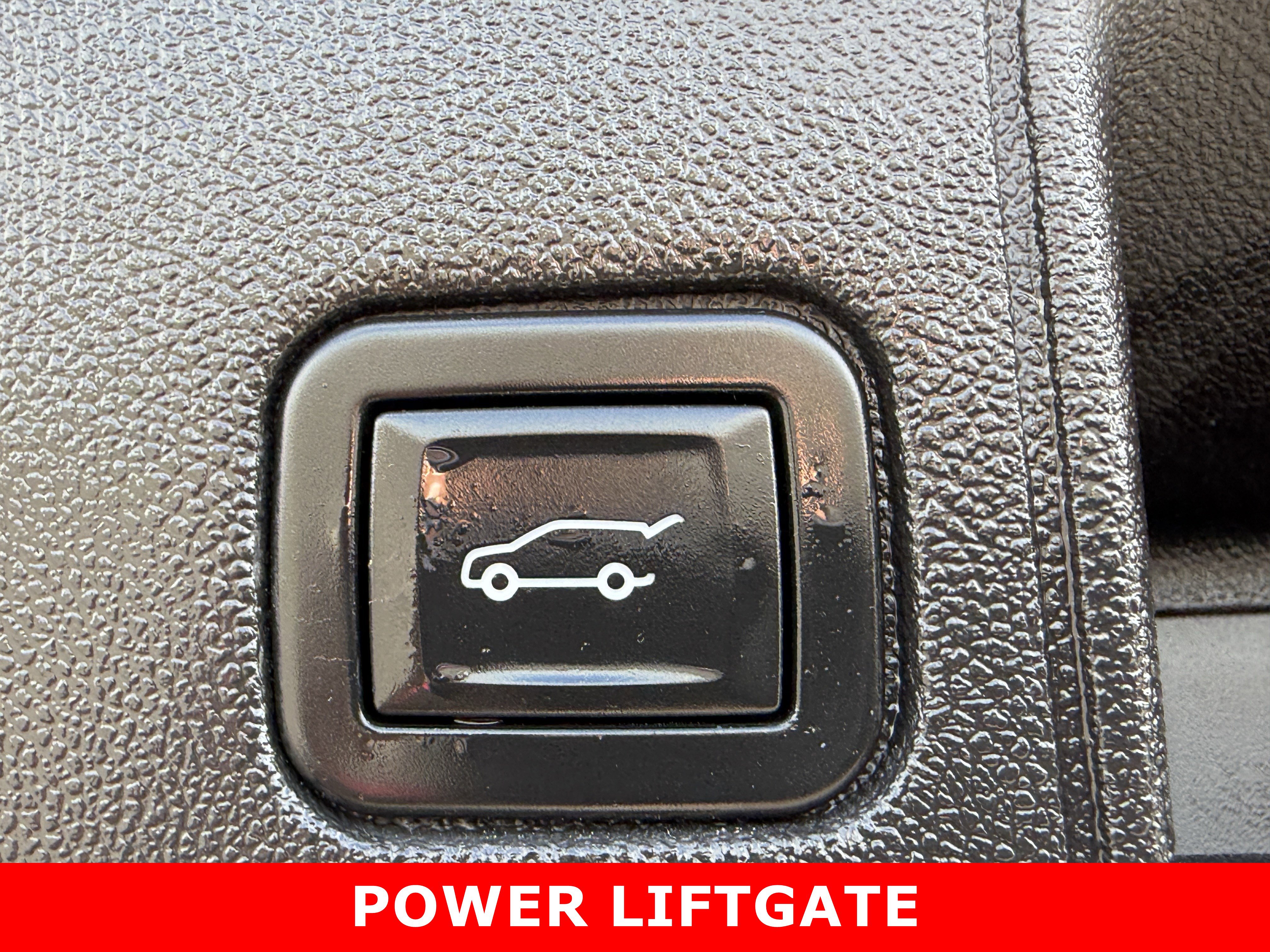 Used 2024 GMC Terrain SLT w/ Infotainment Package II image 22