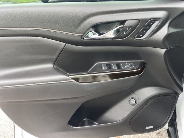 Used 2023 GMC Acadia AT4 w/ Technology Package image 28